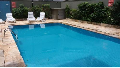 Apartamento com Piscina