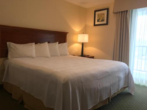 White River Inn & Suites