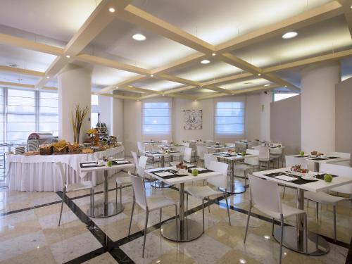 Restaurant, Four Points Flex by Sheraton Bologna Airport in Borgo Panigale