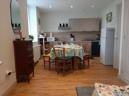 Létesítmények, CHARLES AU PREMIER in Le Mele-sur-Sarthe