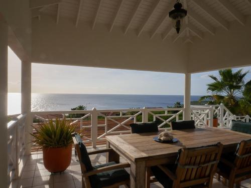 Instalaciones, Villa Happy View in Willibrordus