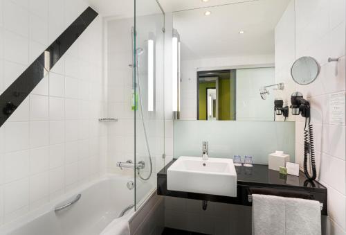 Holiday Inn Bern Westside an IHG Hotel - image 3