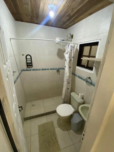 Bathroom, Pousada do Foguete in Cabo Frio