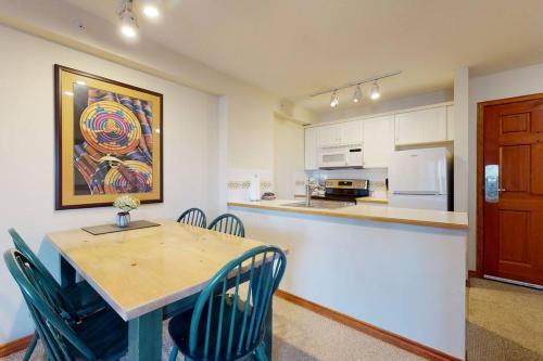 Aspens by WB Vacation Rentals - image 3