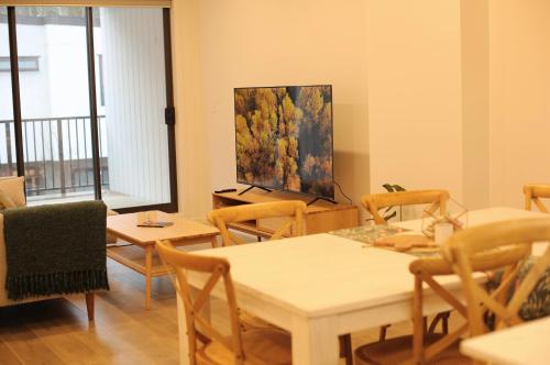 Cozy and comfortable, sunny three-storey building, Auckland (zdjęcie 9)