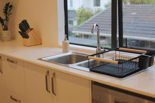 Cozy and comfortable, sunny three-storey building, Auckland (zdjęcie 5)