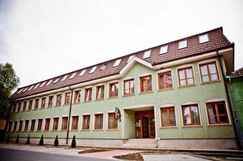 Entrance, Hars Thermal Hotel in Gyomaendrod