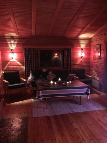 Macktunet - Retro log cabin from the 70s in Malangen in Meistervik
