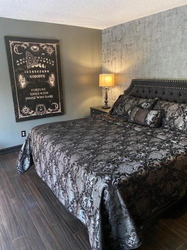 Phantom History House - All Four Guest Rooms in Tampa, USA
