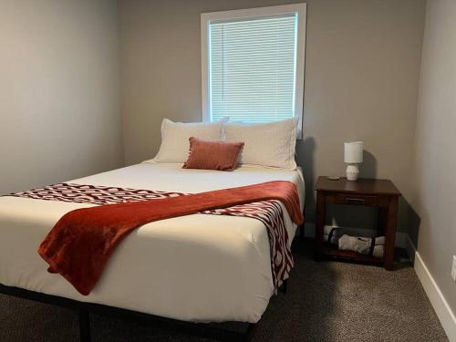 B&B Billings - Quaint new renovation perfect for your large group - Bed and Breakfast Billings