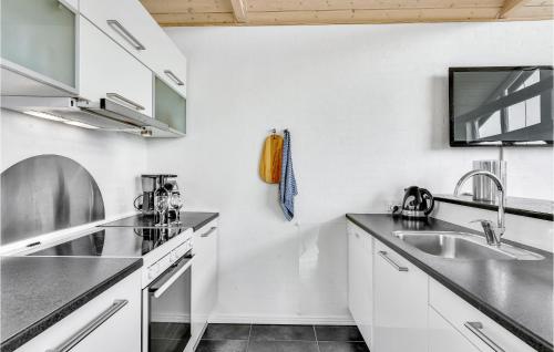 Kitchen, 3 Bedroom Amazing Home In Hvide Sande in Hvide Sande