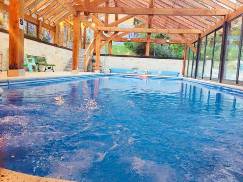 Swimming pool, Encanto del Rio in Puerto Manzano