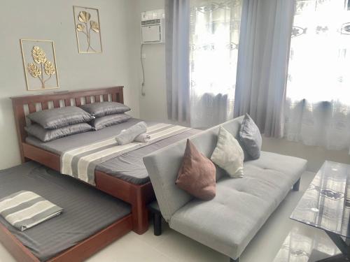 camella manors 1p ibiza bldg spacious condo unit for rent with WIFI in Bacolod (Negros Occidental)