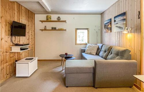  2 Bedroom Pet Friendly Home In Nexø in Neksø