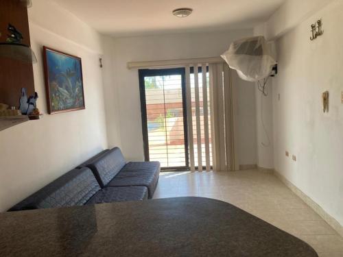 Apartamento vacacional frente al mar. in Chichiriviche