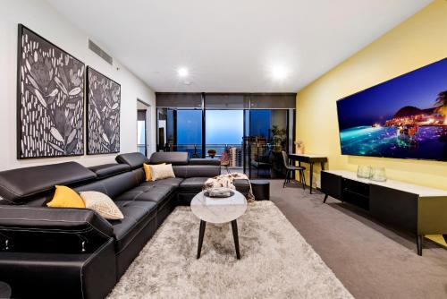 Circle on Cavill - Self Contained Apartments - Wow Stay