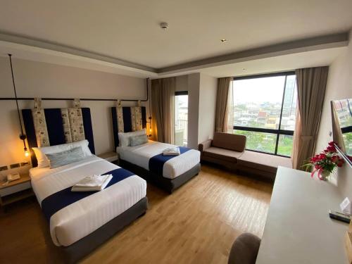 W3 Hotel Room Type - Deluxe Twin Suite Room