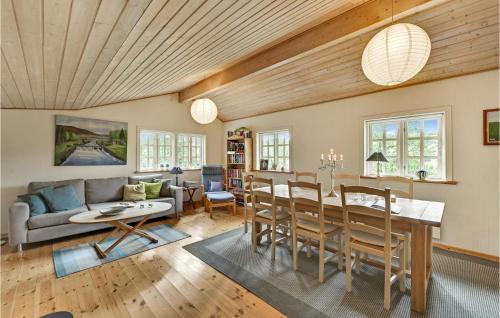 Gorgeous Home In Randbøl With Kitchen in Randbøl