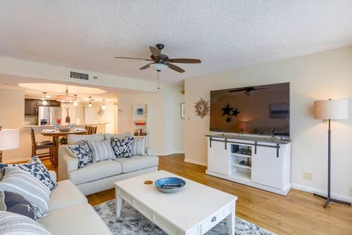 12B Crescent Beach Club in Clearwater Beach, USA