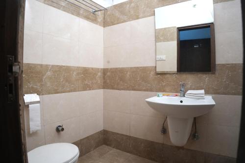 Double Room image 1