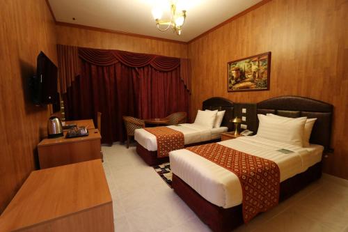 NEW CALIFORNIA HOTEL - image 11
