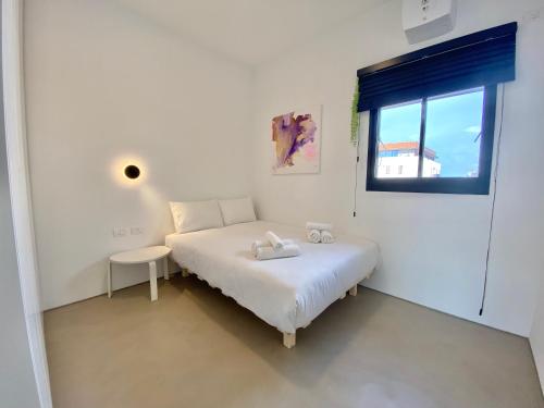 12 Shimon HaTzadik - By Beach Apartments TLV