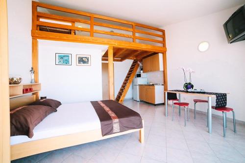 Studio Apartment in Duce with Sea View, Terrace, Air Conditioning, WiFi 4167-6, Duće (foto 7)