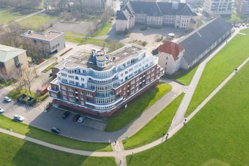 Apartment with Sea View image 2