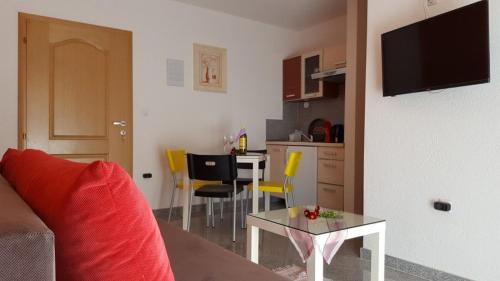 Apartment in Zaton Zadar with terrace, air conditioning, WiFi, washing machine 4141-3, Затон (фото 6)