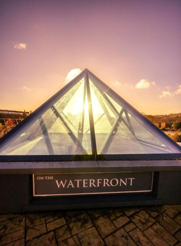 The Lakeside Hotel & Leisure Centre - image 2