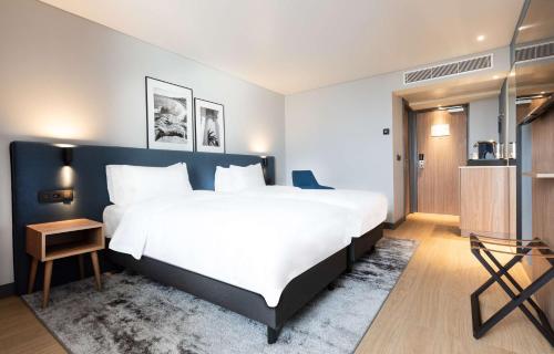 1 queen bed
