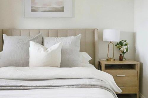 The Modern Victorian 200 metres from CBD - Kelso
