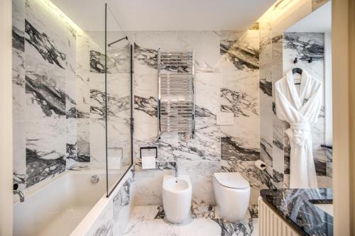 CC Palace Hotel - image 12