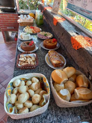 餐飲選擇, Pousada Cachoeiras do Cipó (Pousada Cachoeiras do Cipo) in 桑塔納杜裡亞舒