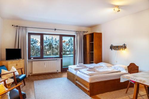 Superior One-Bedroom Apartment with Balcony