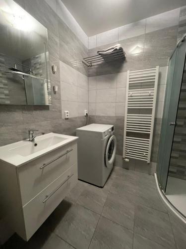 Sleeps 4