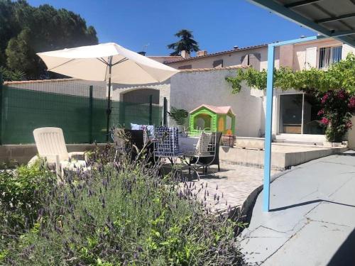 Les Micocouliers - Spacieuse maison,4chambres ,avec Jardin- Parking -Wifi - Location saisonnière - Béziers
