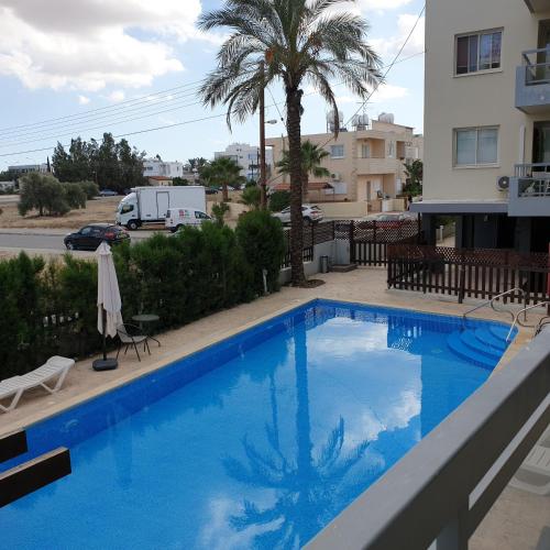 LINA'S HOME & POOL - Breakbooking CY in Latsia