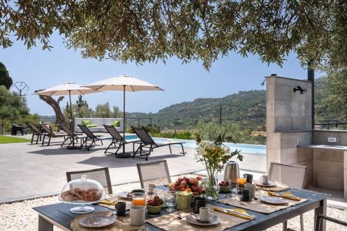 3 Bedroom Modern Villa, Pool, Savoca, East Sicily in Savoca