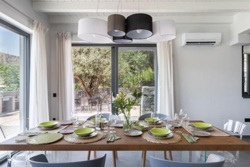 3 Bedroom Modern Villa, Pool, Savoca, East Sicily in Savoca