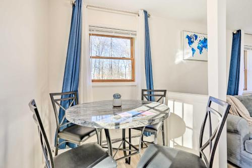 New Paltz Apt - 11 Mi to Poughkeepsie! in New Paltz, USA
