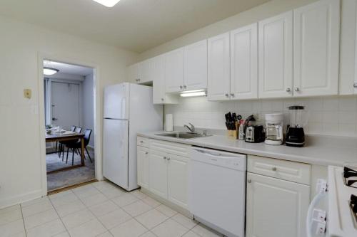 Amazing 2 Bedroom Apartment at Arlington With Gym in Arlington, USA