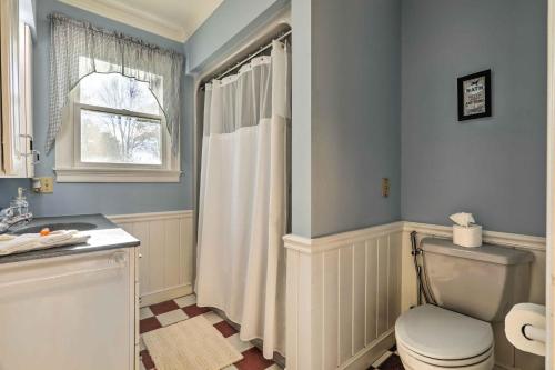 Charming Seekonk Home with Pool Access!