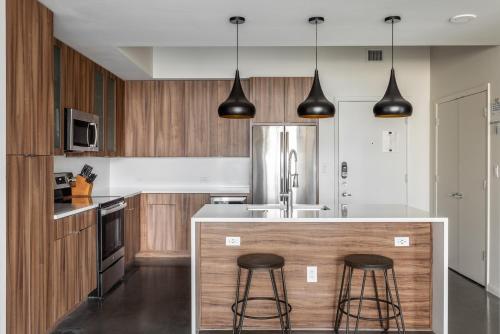 Two-Bedroom Apartment (Self Check-in with Virtual Front Desk)