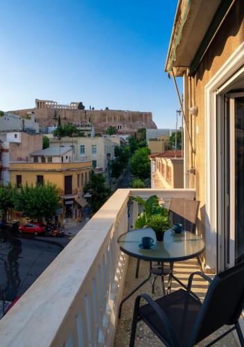 Acropolis Apartment with a unique view - image 13