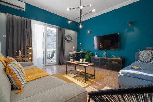 Acropolis Apartment with a unique view - image 8