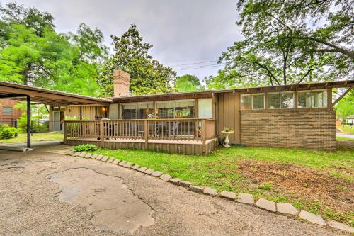 Restful Winnsboro Family Home Walk to Main Street - image 6