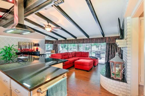 Restful Winnsboro Family Home Walk to Main Street in Winnsboro (TX)