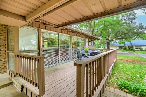 Restful Winnsboro Family Home Walk to Main Street in Winnsboro (TX)