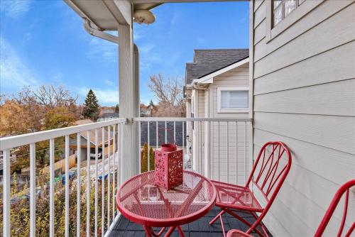 Spacious 3 Story Home in the Boise Foothills near Morrison-Knudsen Vadaspark